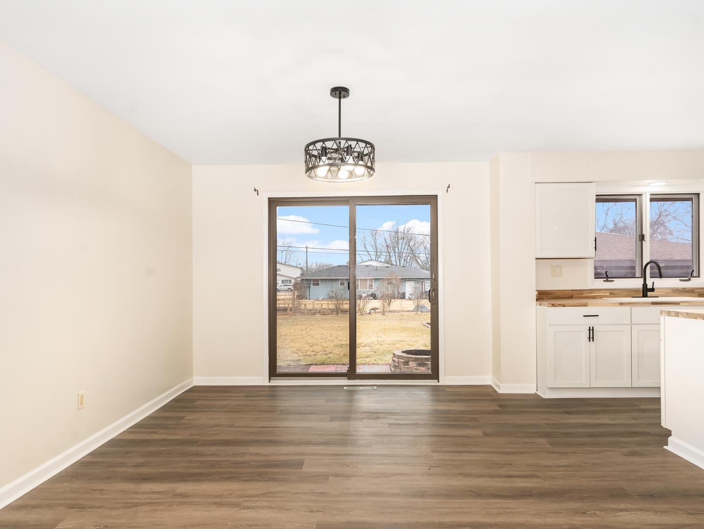 1101 Rooney Dr Joliet, IL 60435