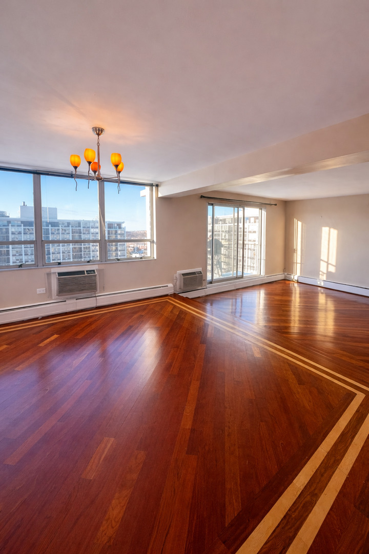 8809 W Golf Rd #11F Niles, IL 60714