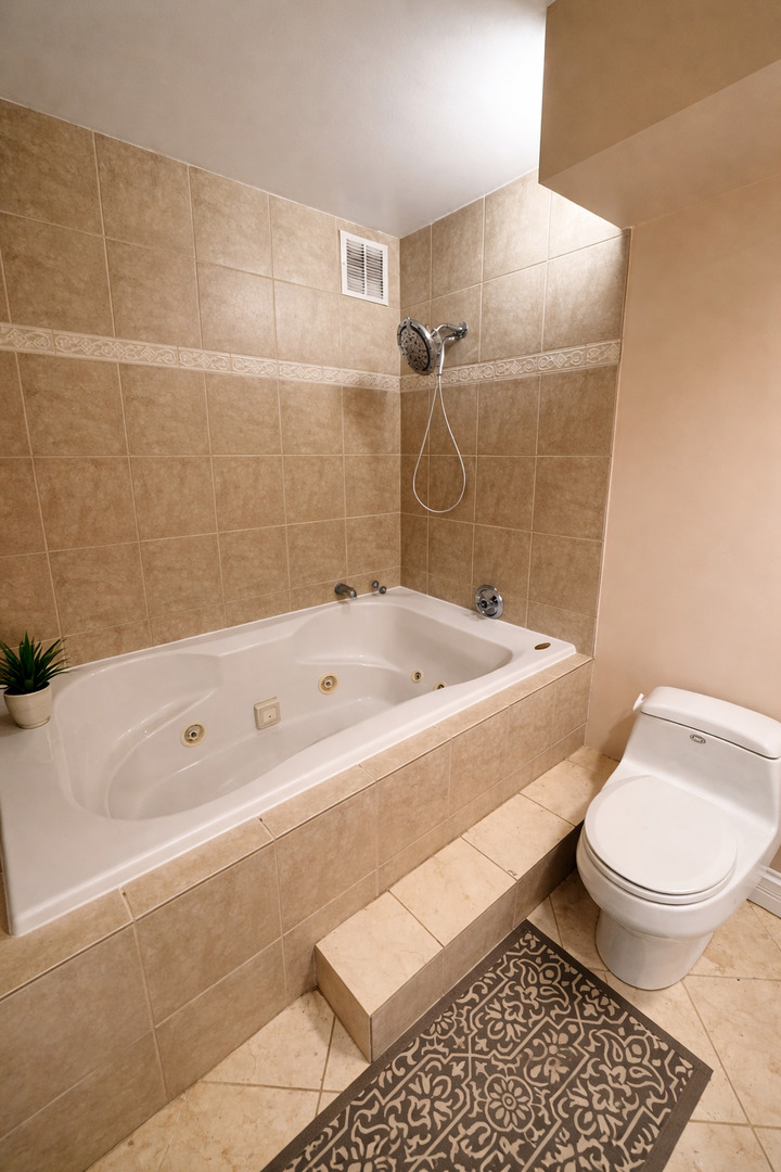 8809 W Golf Rd #11F Niles, IL 60714