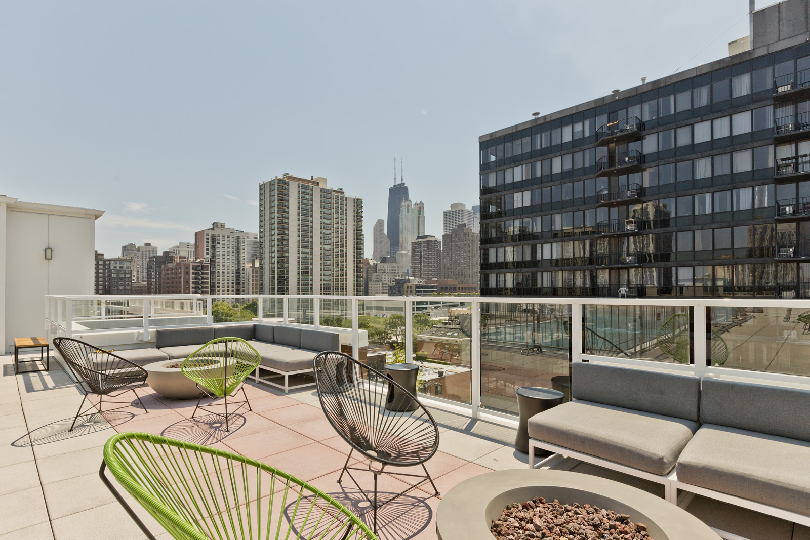 1325 N Wls St #207