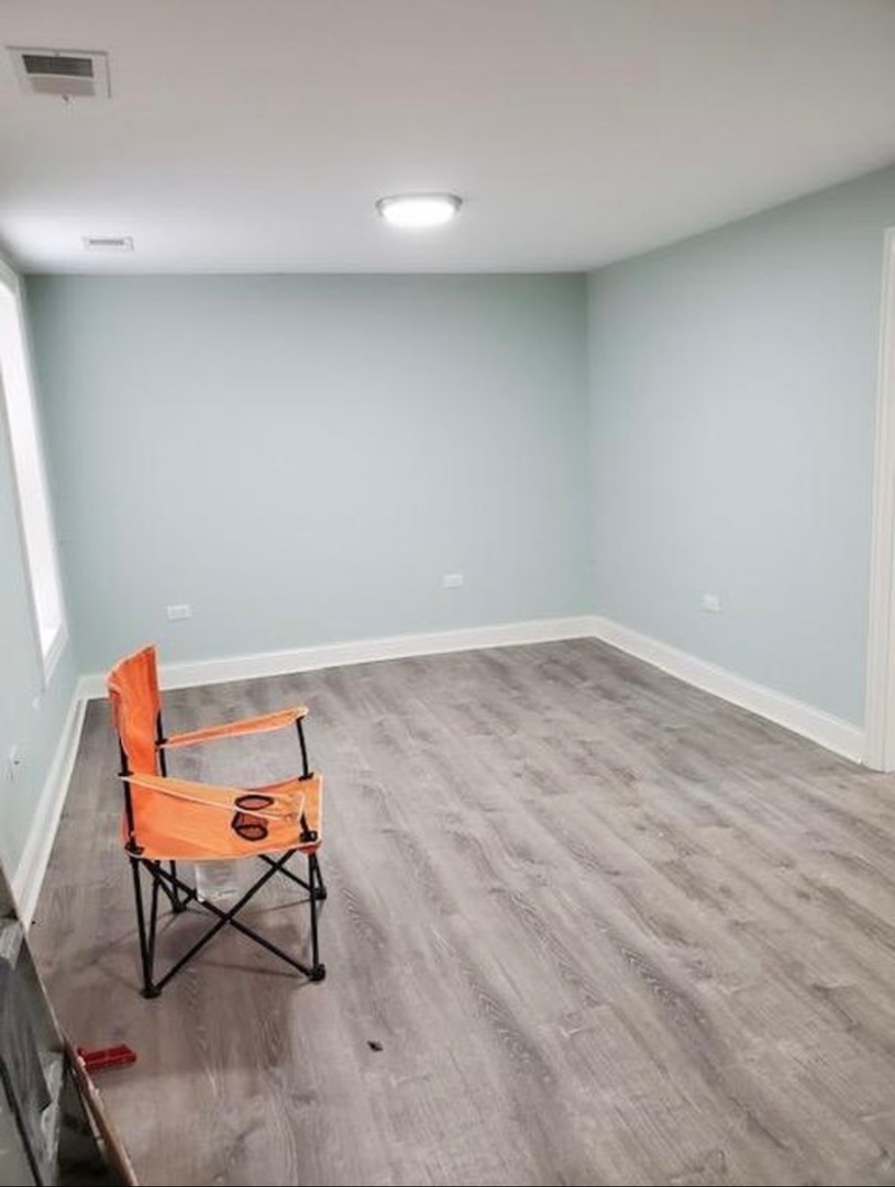 2567 S Emerald Ave Chicago, IL 60616