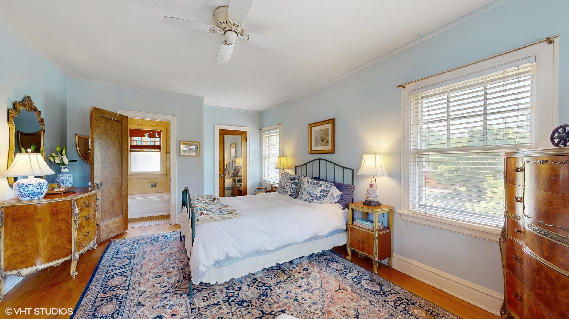 1009 N Oak Park Ave Oak Park, IL 60302