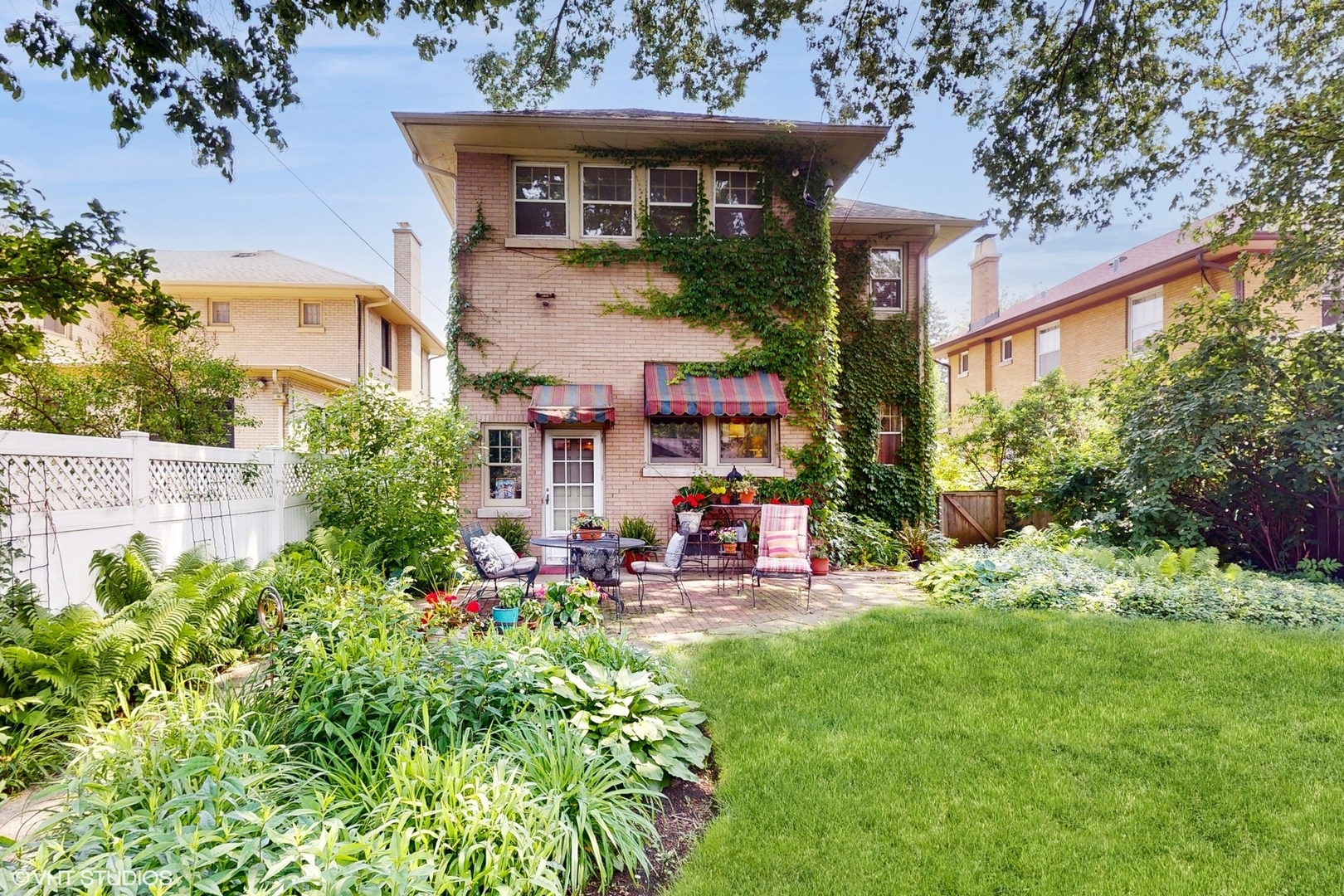 1009 N Oak Park Ave Oak Park, IL 60302