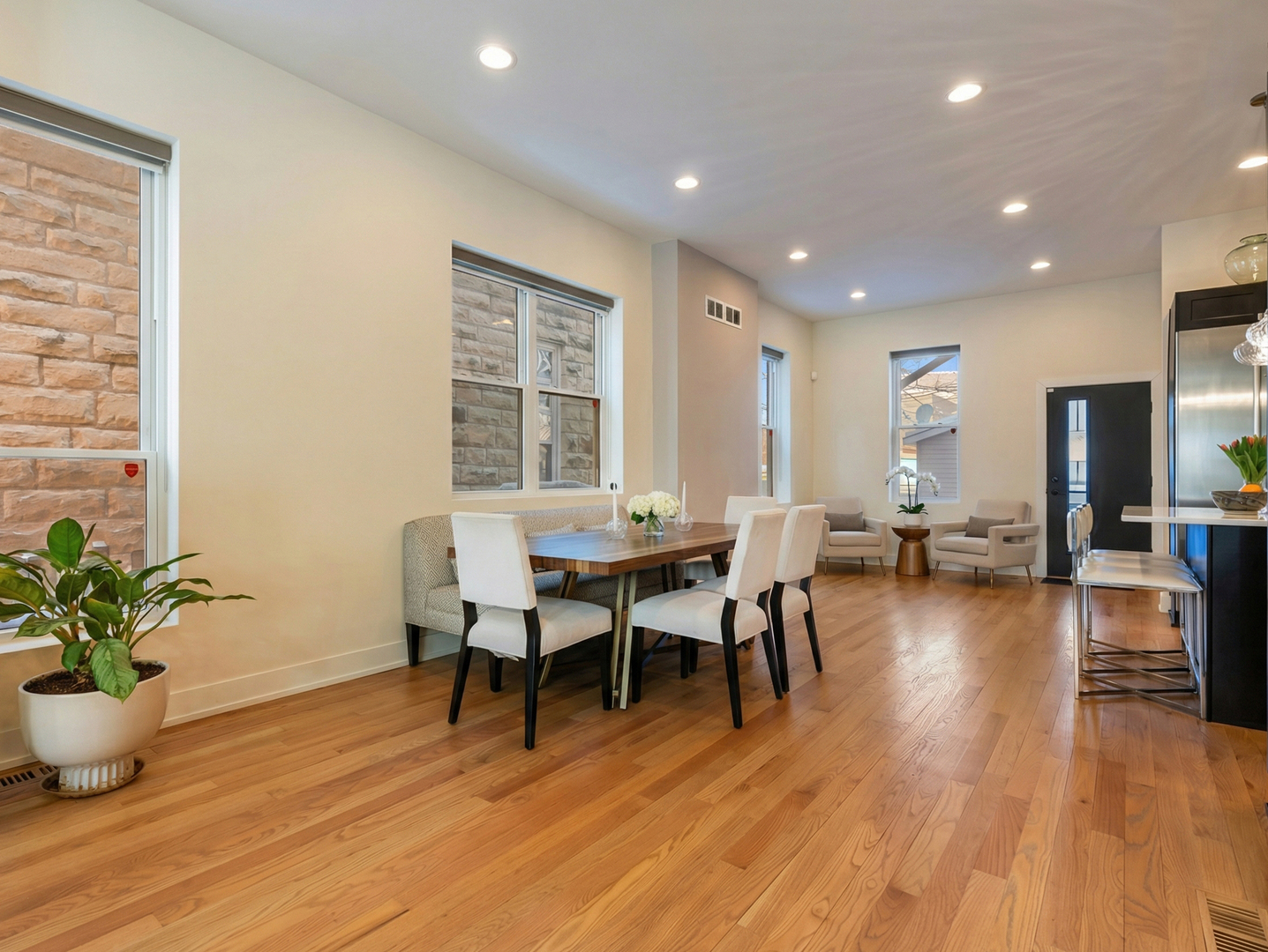 3604 S Prairie Ave Chicago, IL 60653