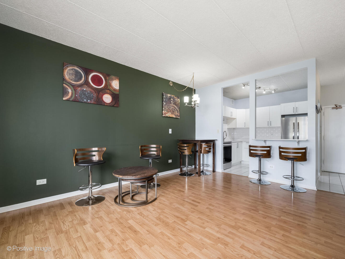 9098 W Ter Dr #1L Niles, IL 60714