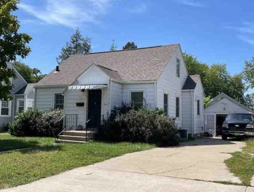 2417 31ST St Moline, IL 61265