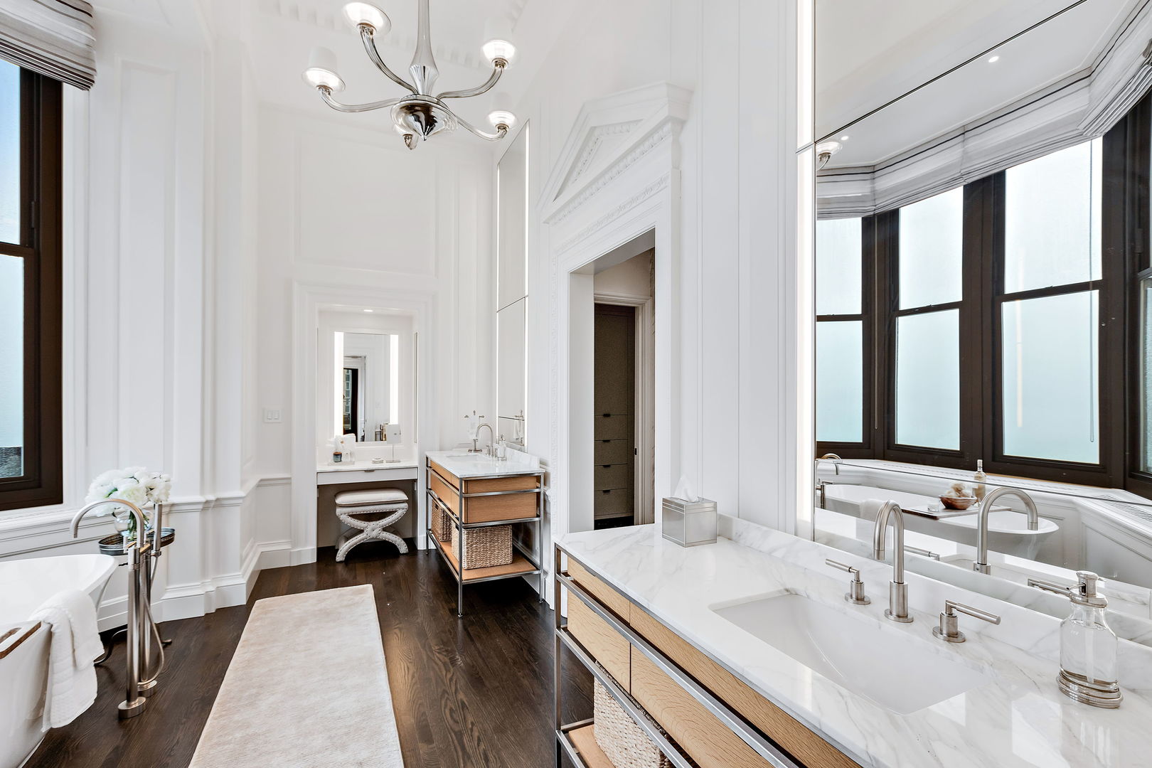 159 E Walton Pl #PH Chicago, IL 60611