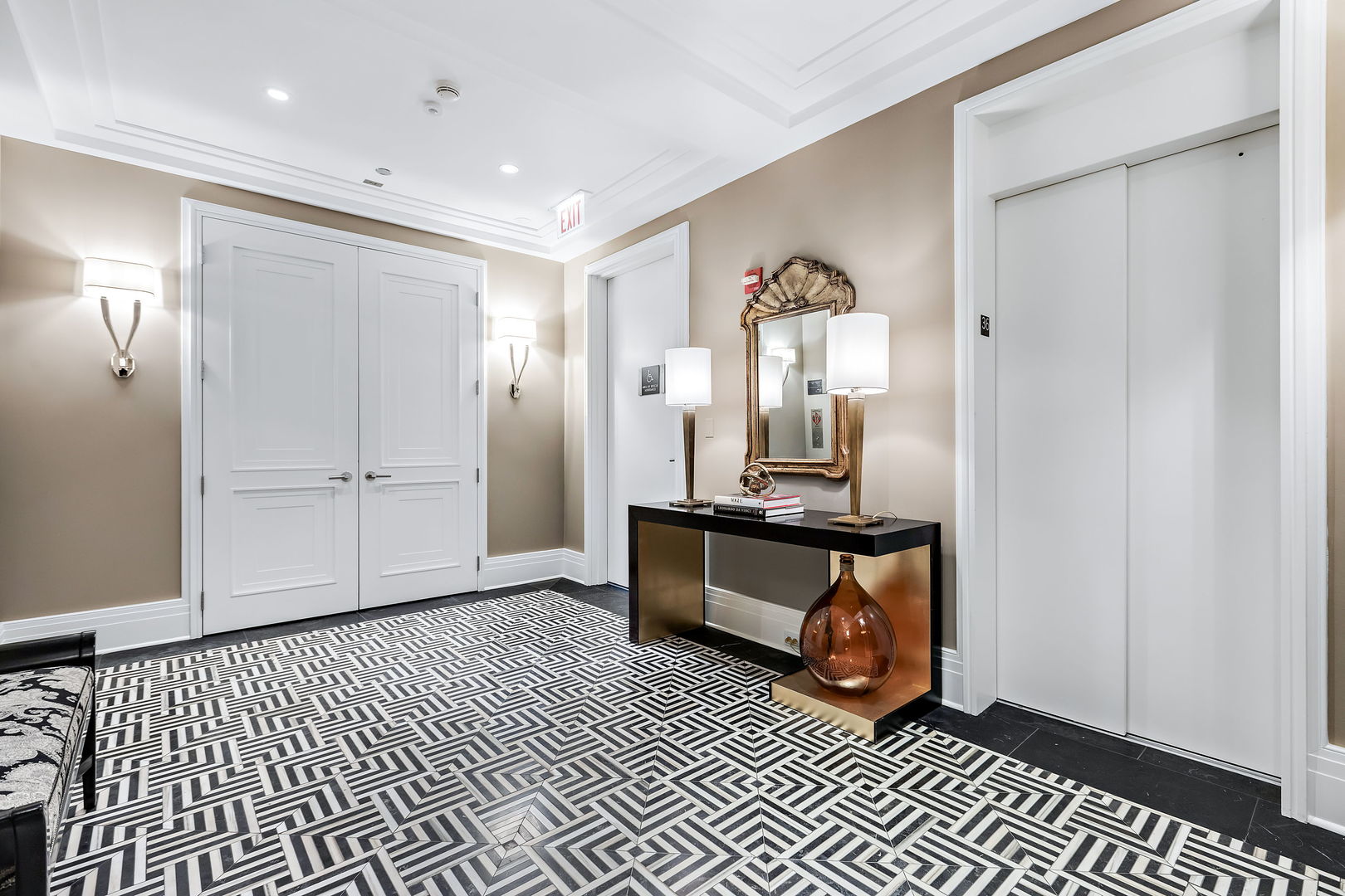 159 E Walton Pl #PH Chicago, IL 60611