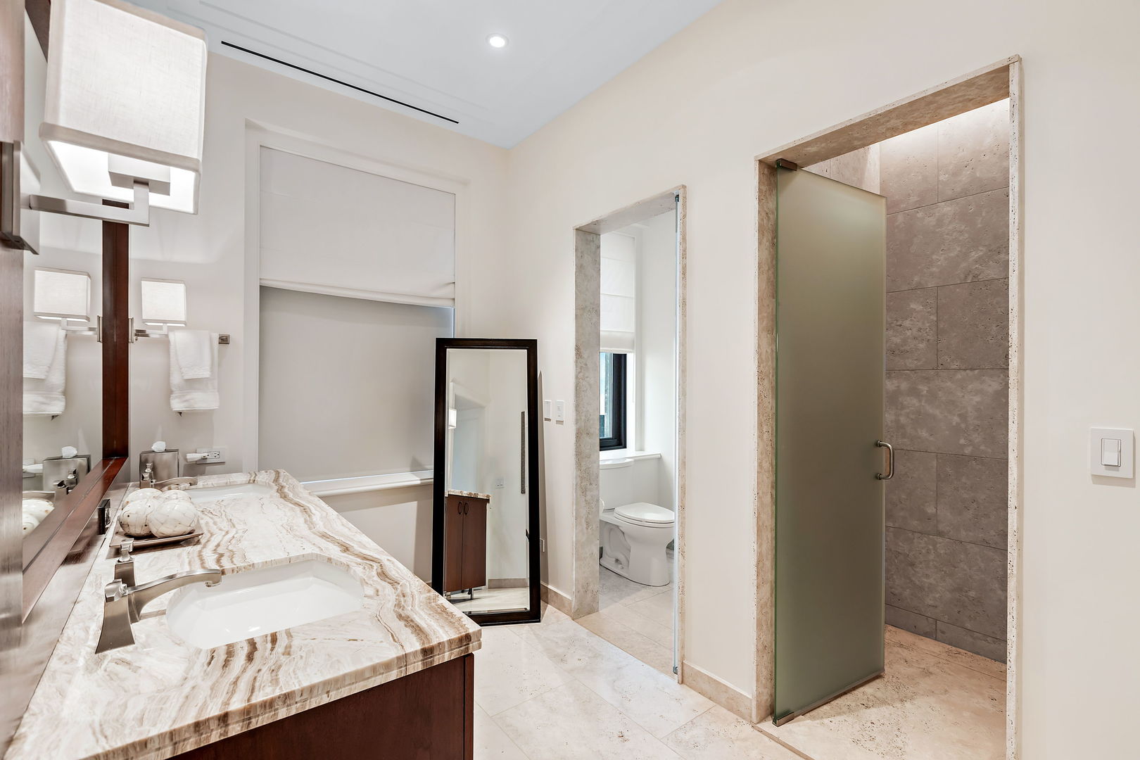 159 E Walton Pl #PH Chicago, IL 60611