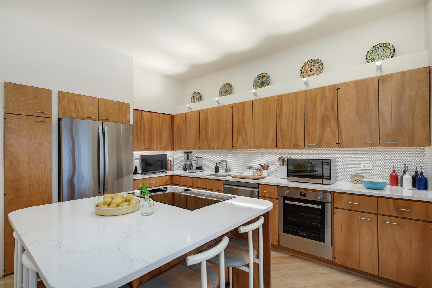 2729 N Hampden Ct Chicago, IL 60614