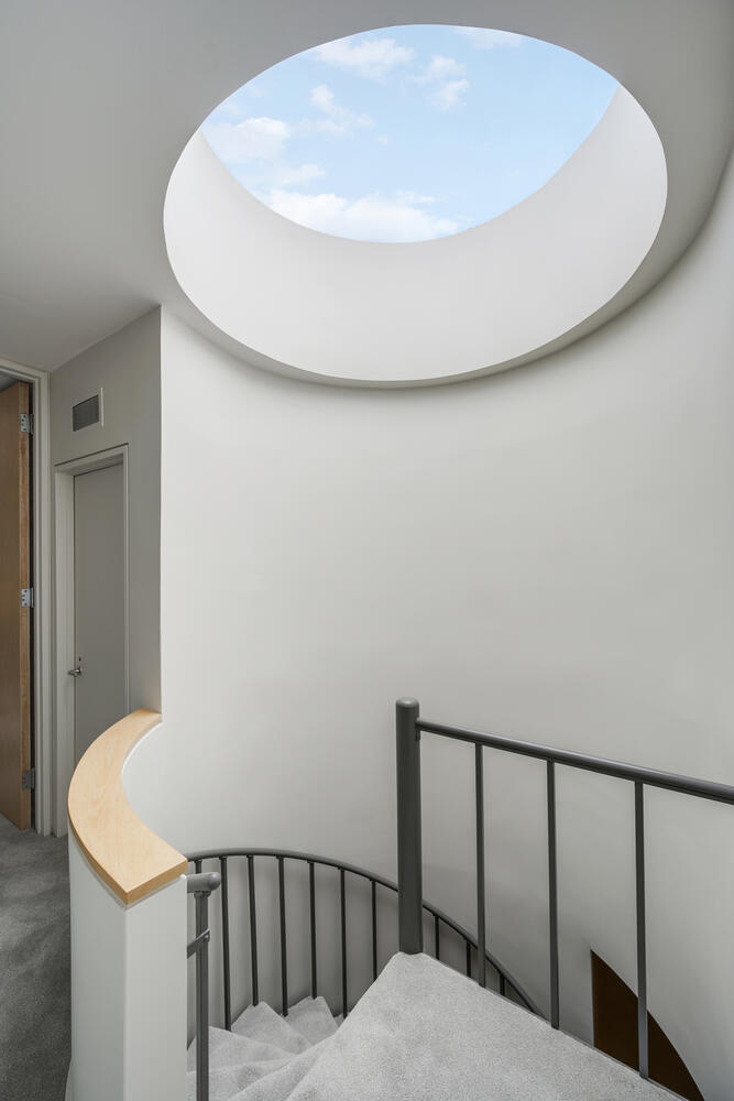 2729 N Hampden Ct Chicago, IL 60614