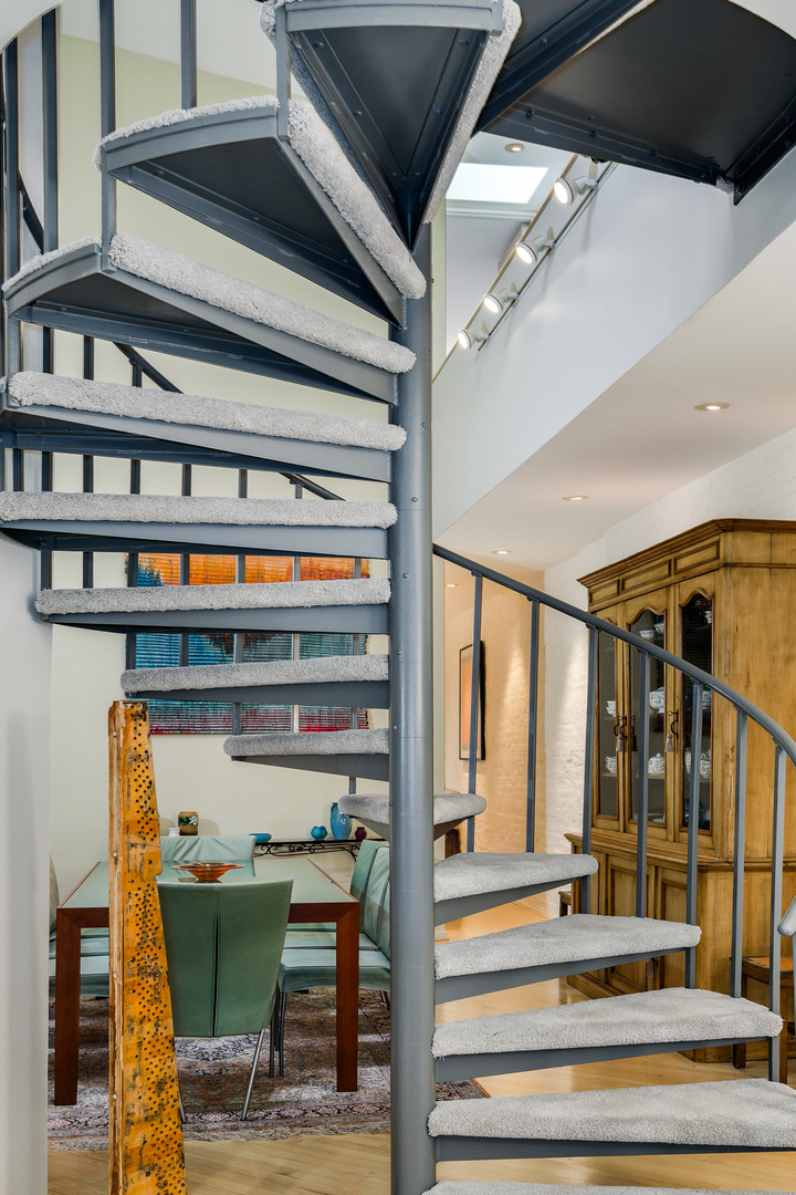 2729 N Hampden Ct Chicago, IL 60614