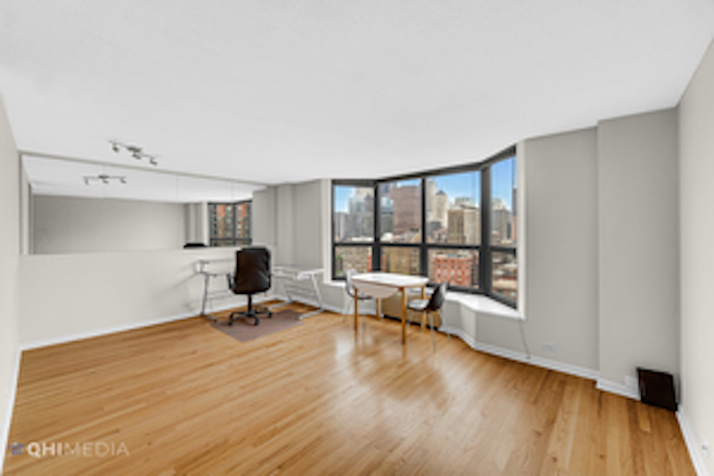 899 S Plymouth Ct #1910 Chicago, IL 60605