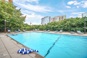 899 S Plymouth Ct #1910 Chicago, IL 60605