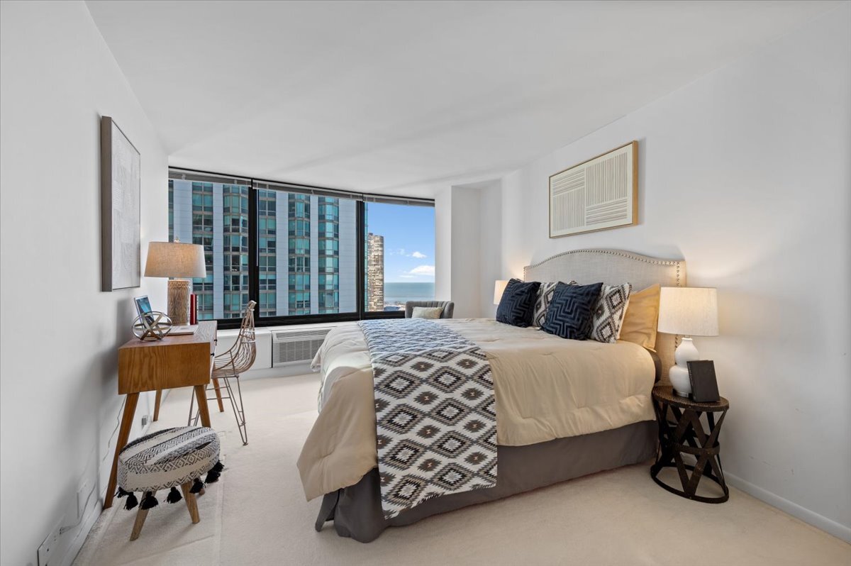 155 N Hbr Dr #3008-09 Chicago, IL 60601