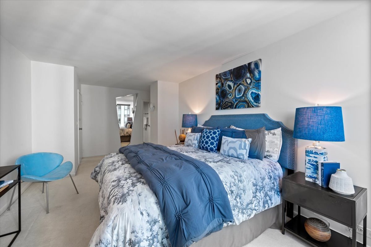 155 N Hbr Dr #3008-09 Chicago, IL 60601