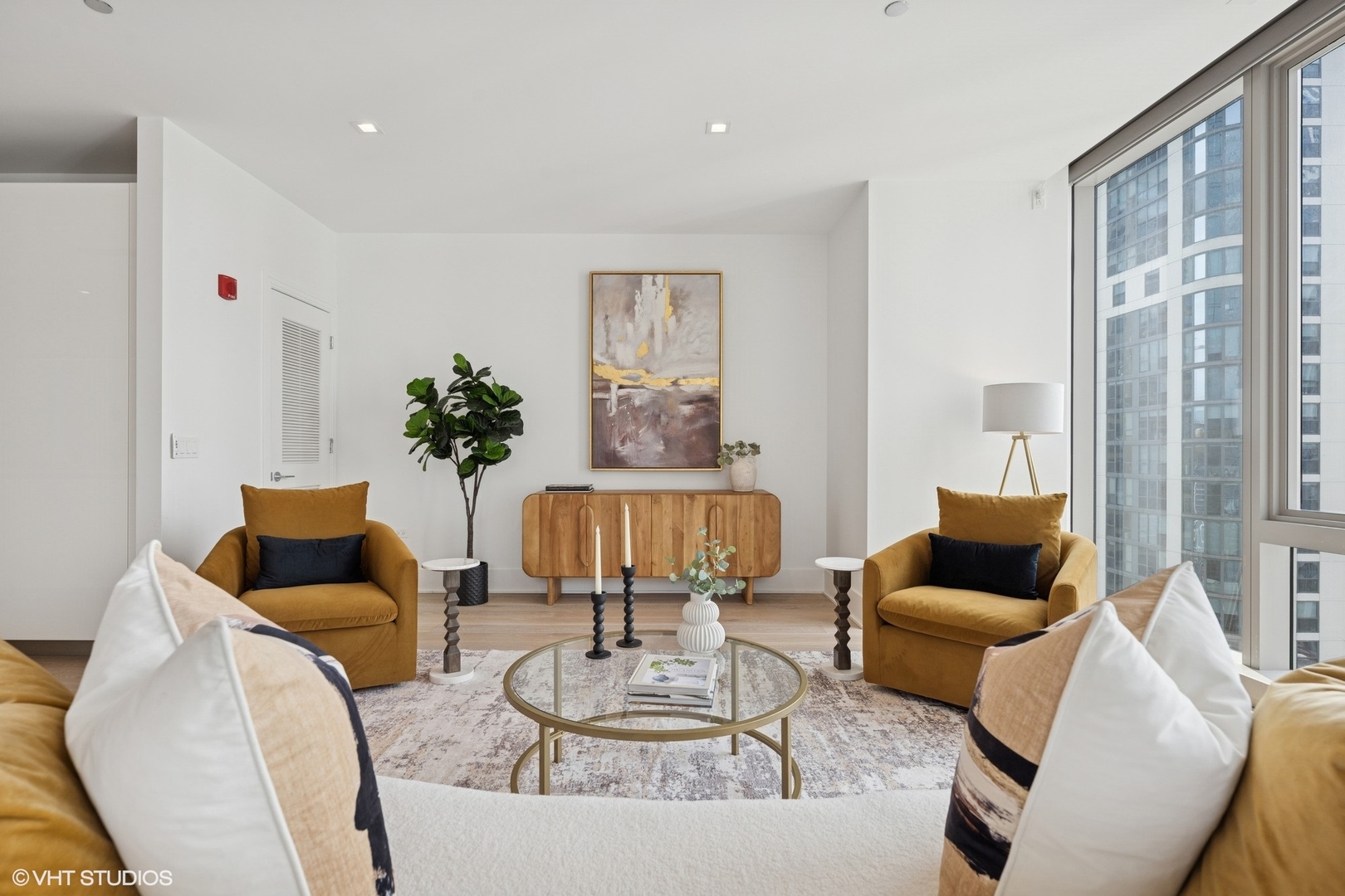 363 E Wacker Dr #1903 Chicago, IL 60601