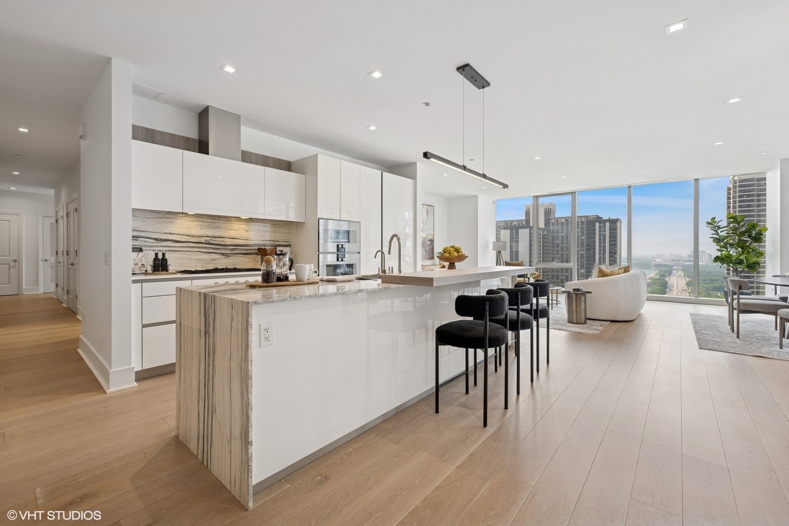 363 E Wacker Dr #1903 Chicago, IL 60601