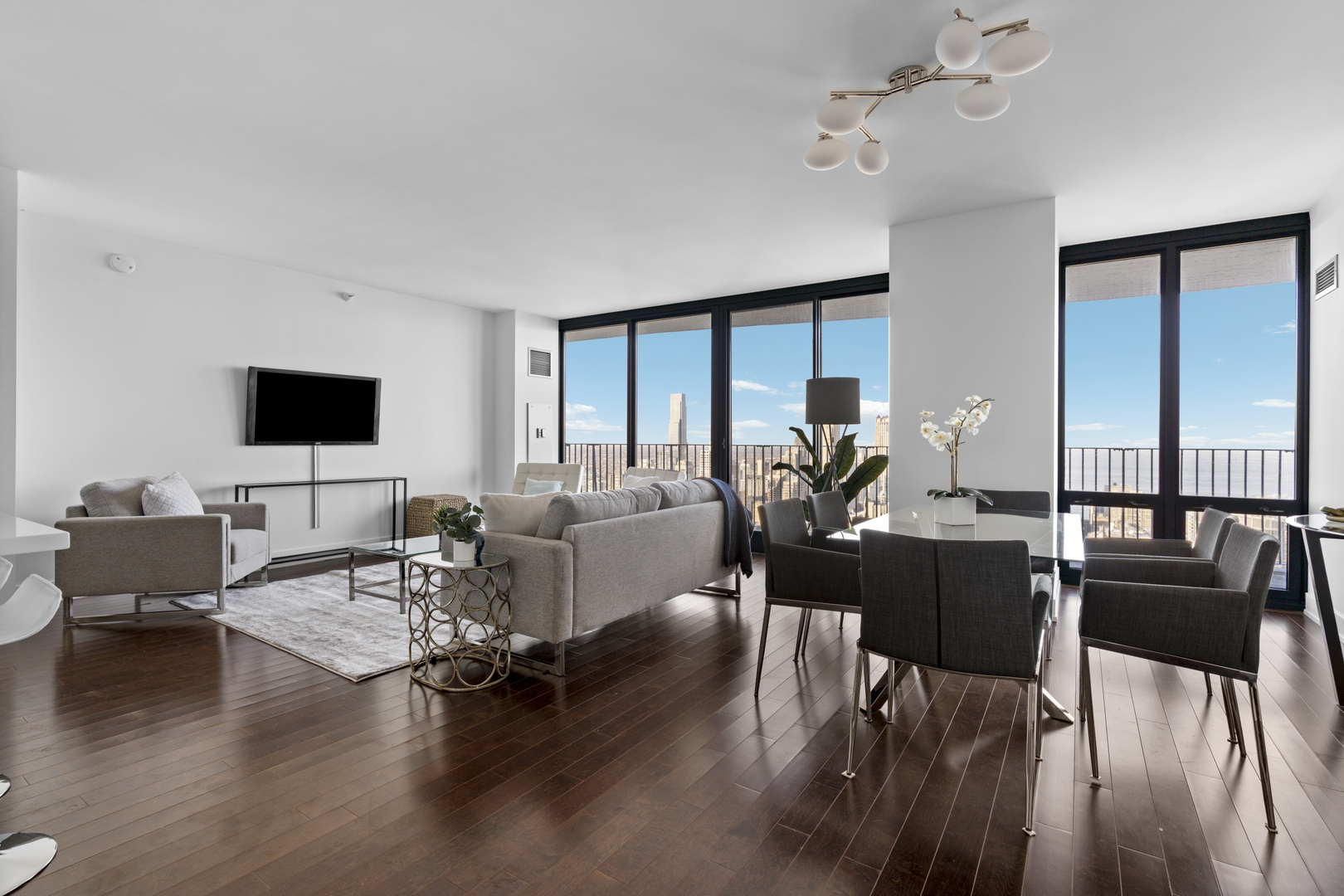 225 N Columbus Dr #6204 Chicago, IL 60601