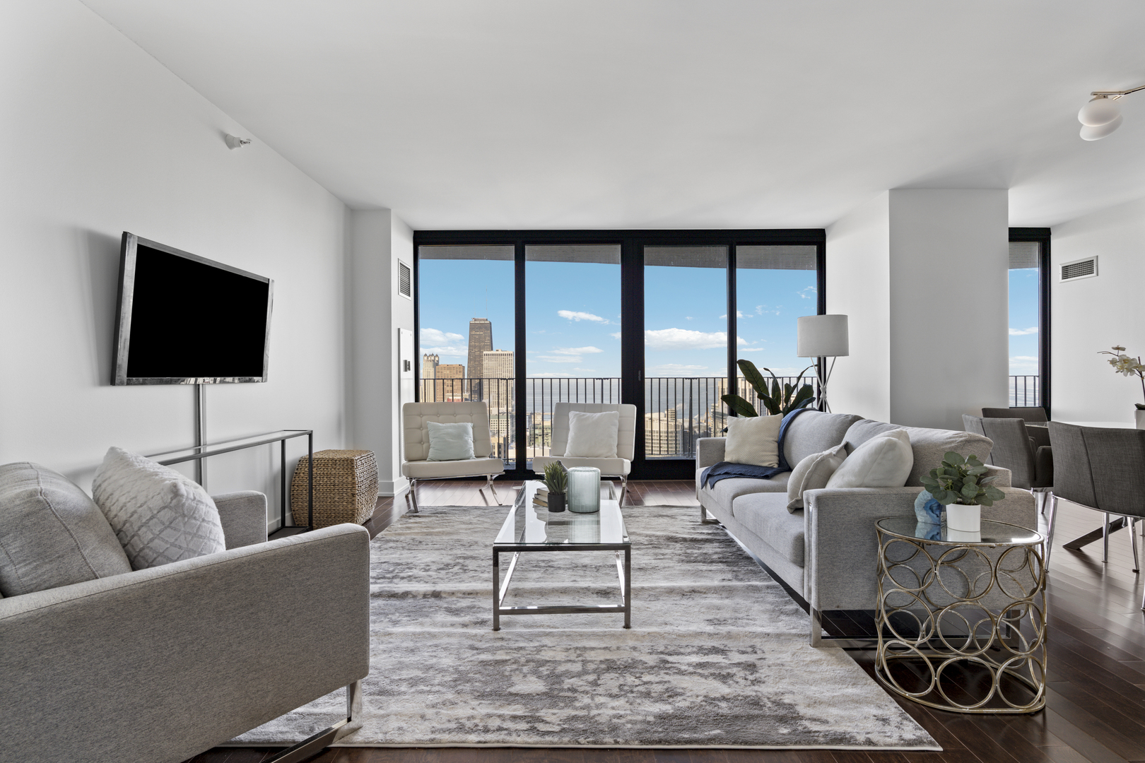 225 N Columbus Dr #6204 Chicago, IL 60601