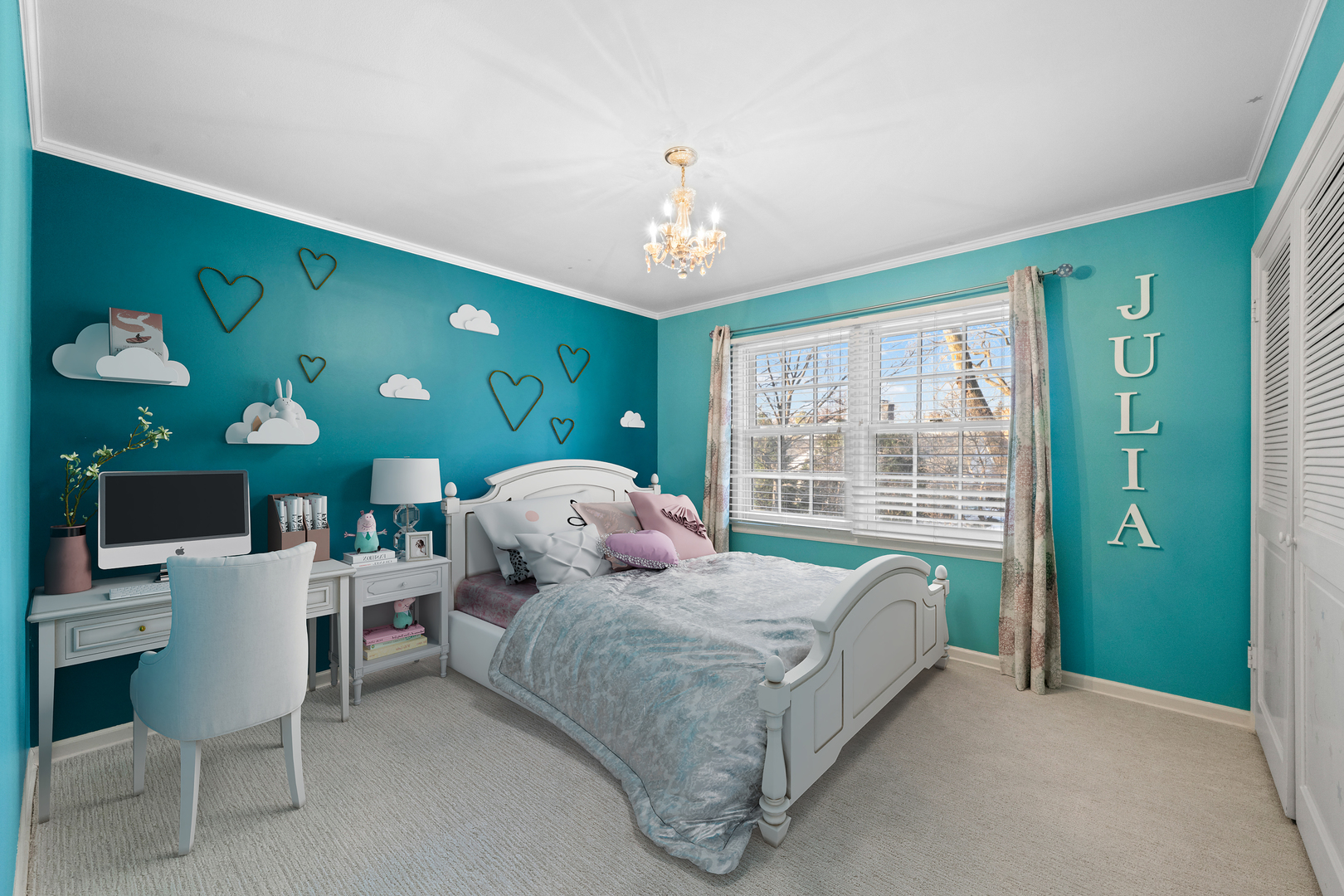 2836 Blackhawk Rd Wilmette, IL 60091