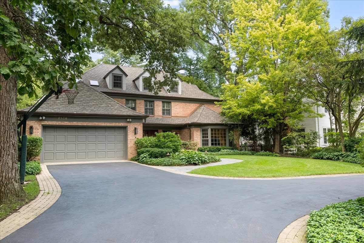 2836 Blackhawk Rd Wilmette, IL 60091