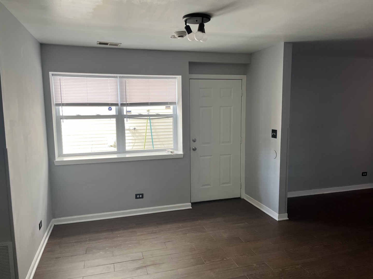 6538 S Kenwood Ave #1 Chicago, IL 60637