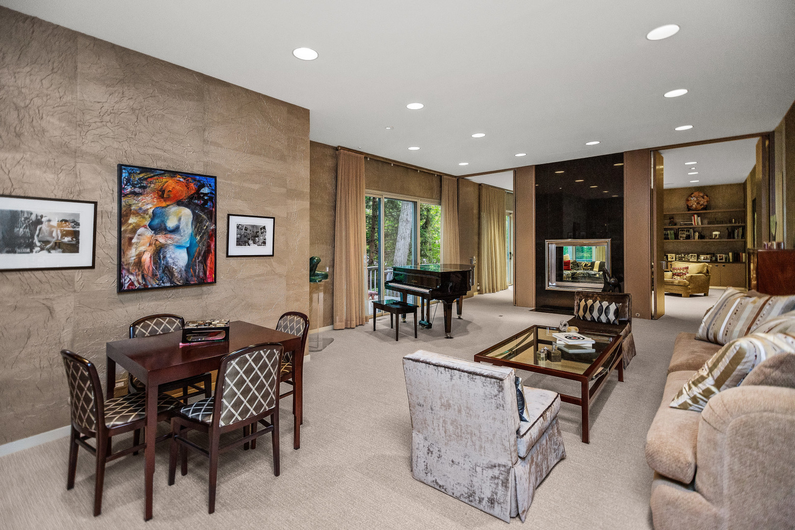 990 Sheridan Rd Highland Park, IL 60035