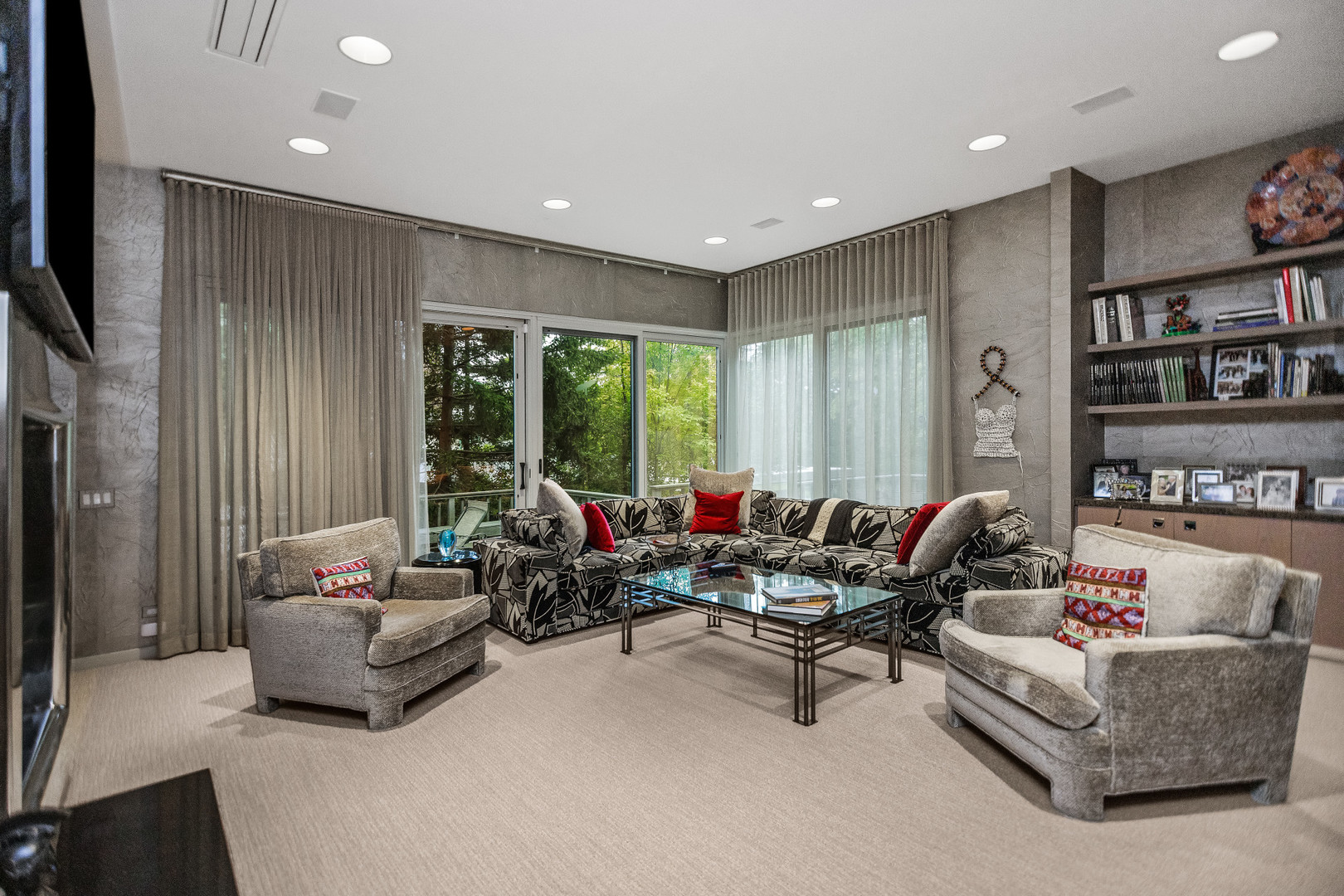 990 Sheridan Rd Highland Park, IL 60035