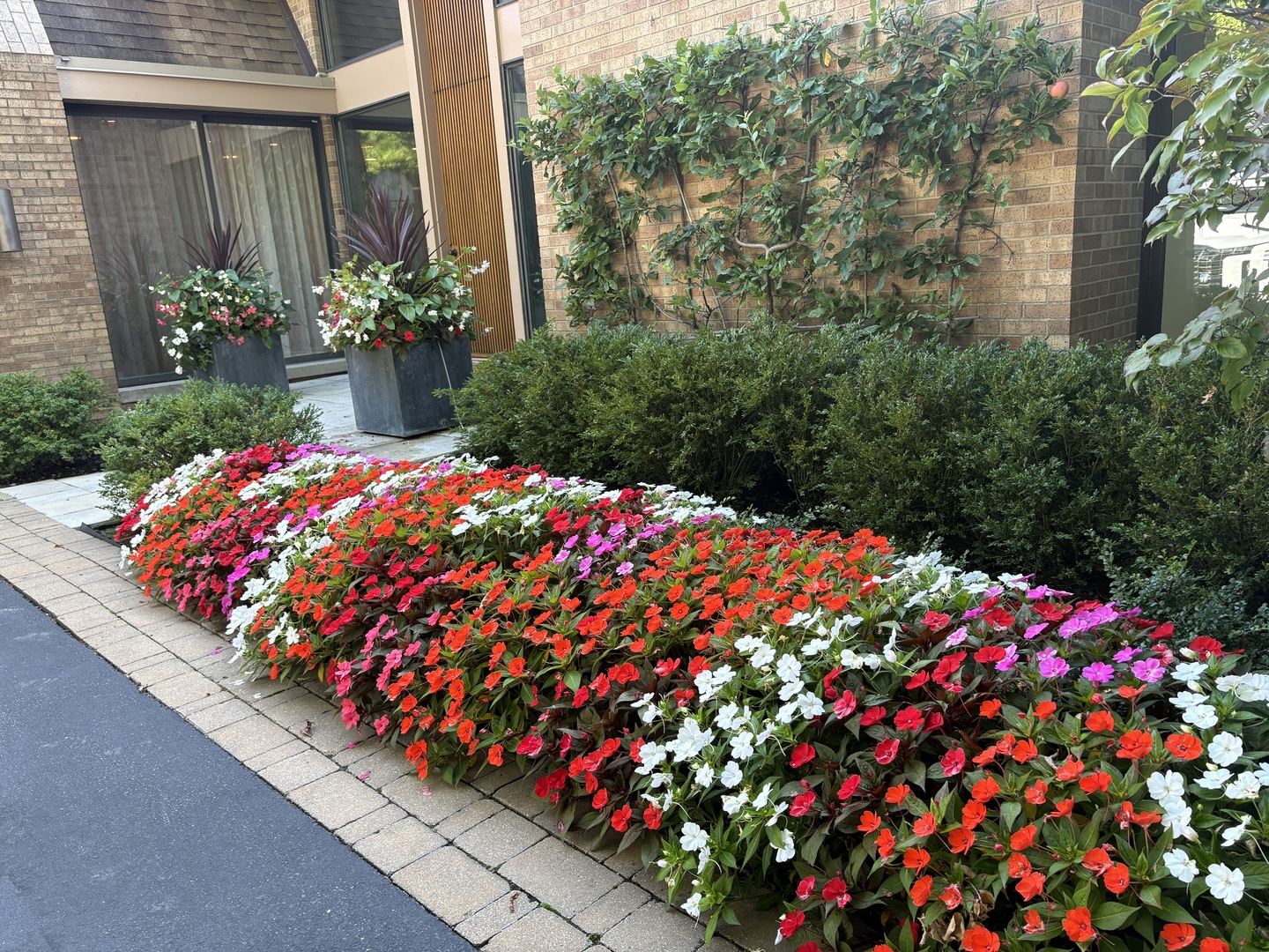 990 Sheridan Rd Highland Park, IL 60035