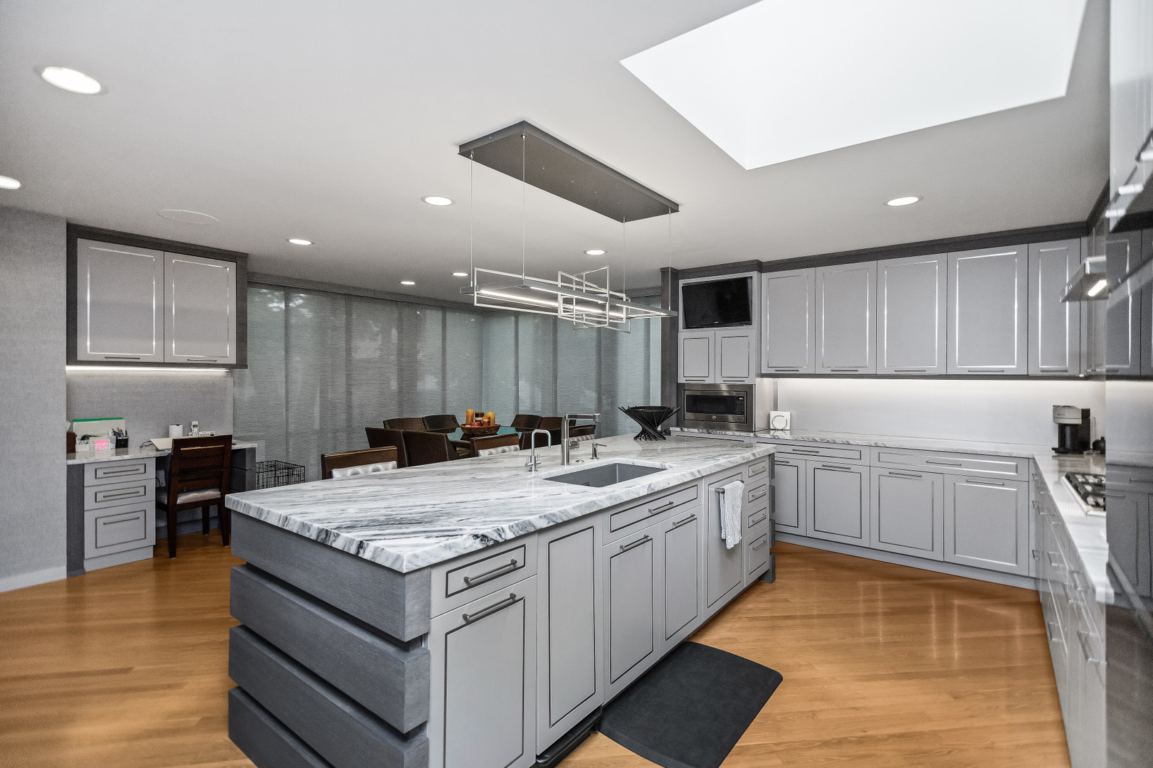 990 Sheridan Rd Highland Park, IL 60035