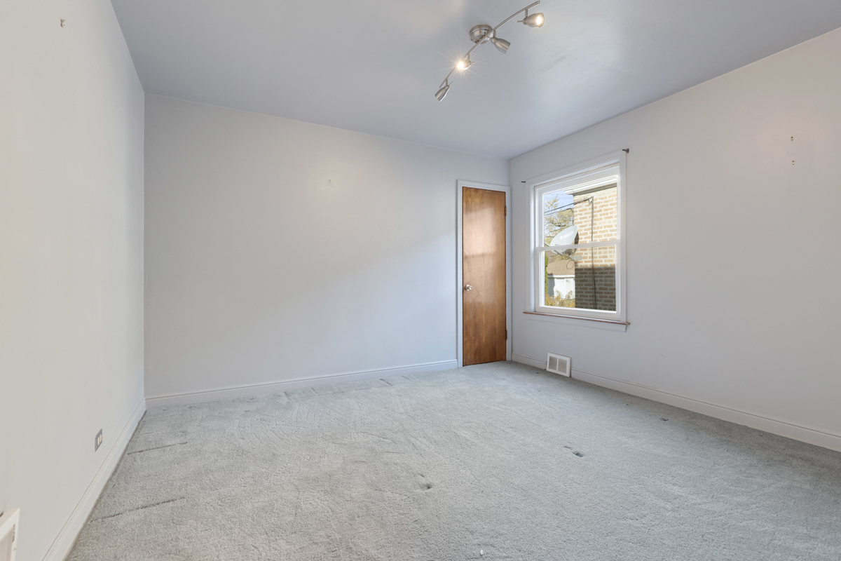 8550 S Jeffery Blvd Chicago, IL 60617