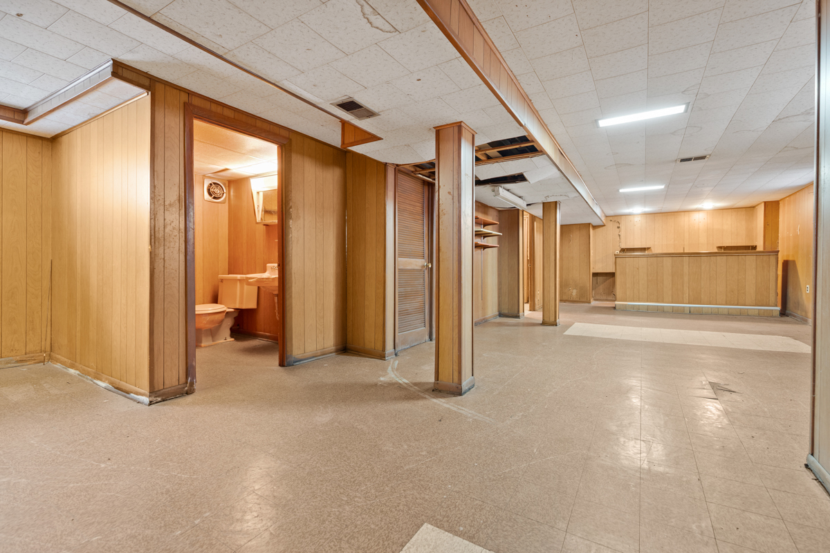 8550 S Jeffery Blvd Chicago, IL 60617