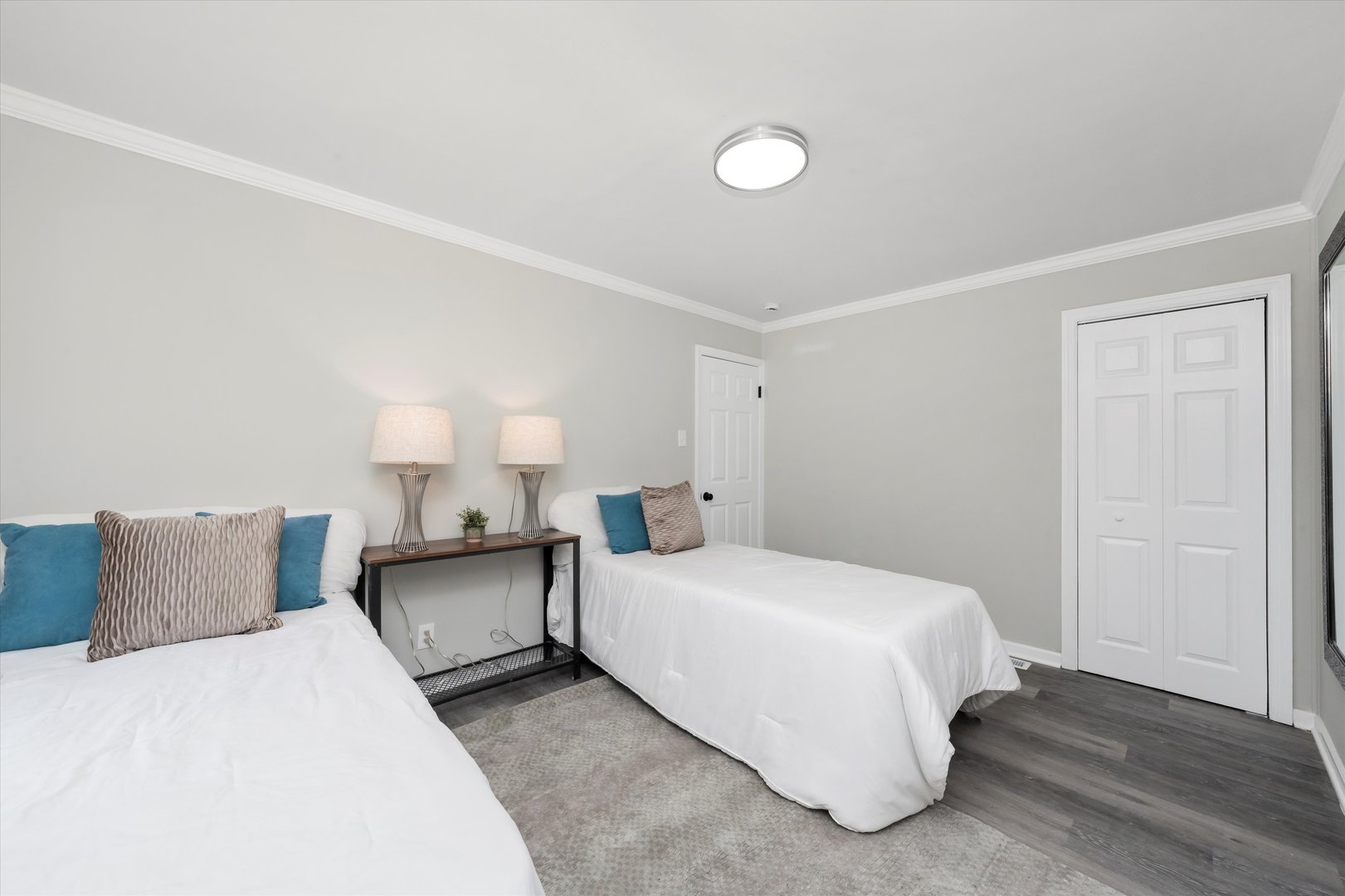 1016 RICHMOND St Joliet, IL 60435