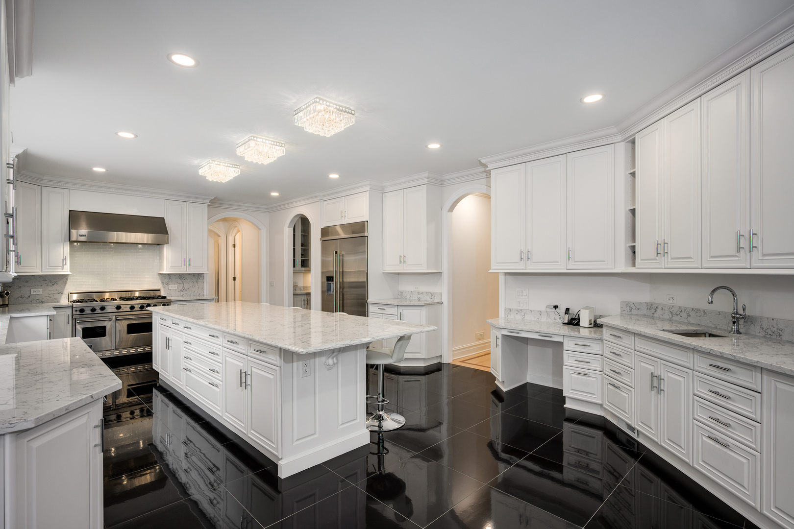 3481 Bradley Ct Highland Park, IL 60035