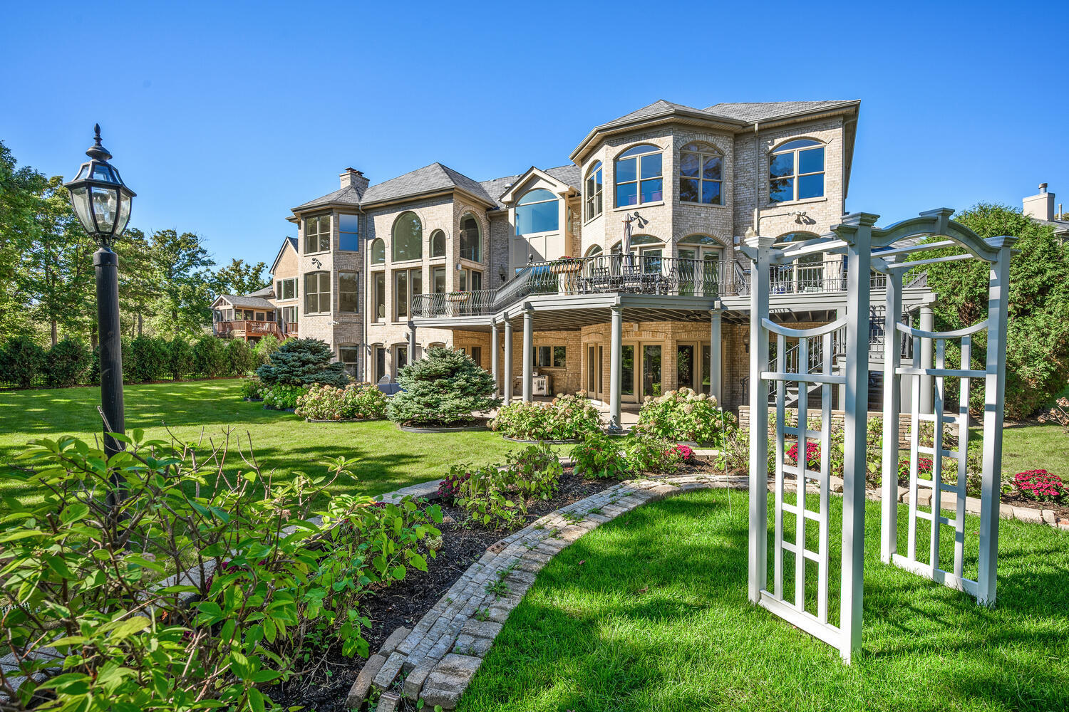 3481 Bradley Ct Highland Park, IL 60035