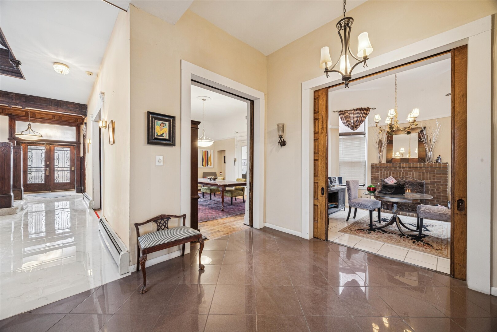 3736 S Michigan Ave Chicago, IL 60653