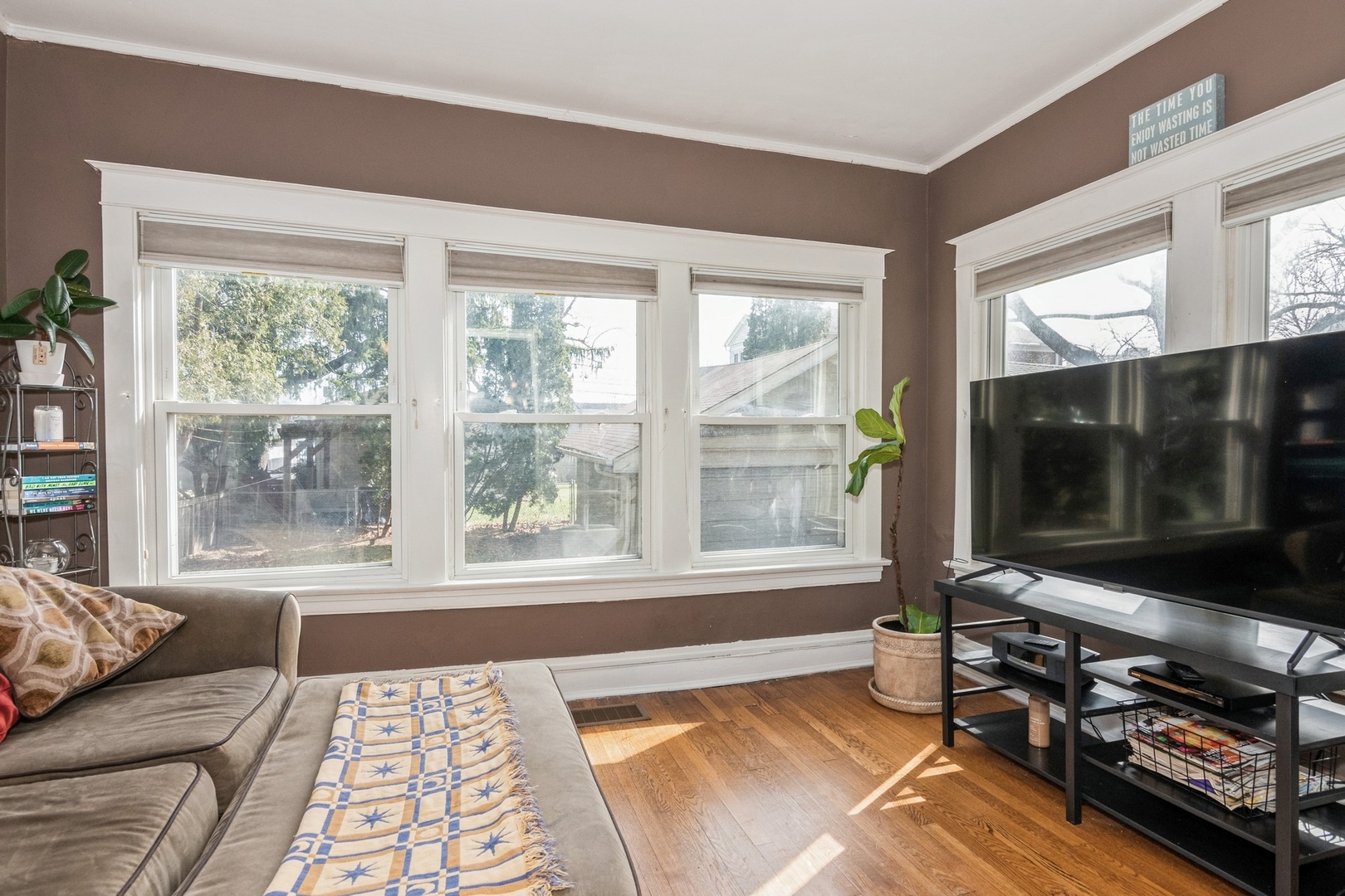 2741 Eastwood Ave Evanston, IL 60201