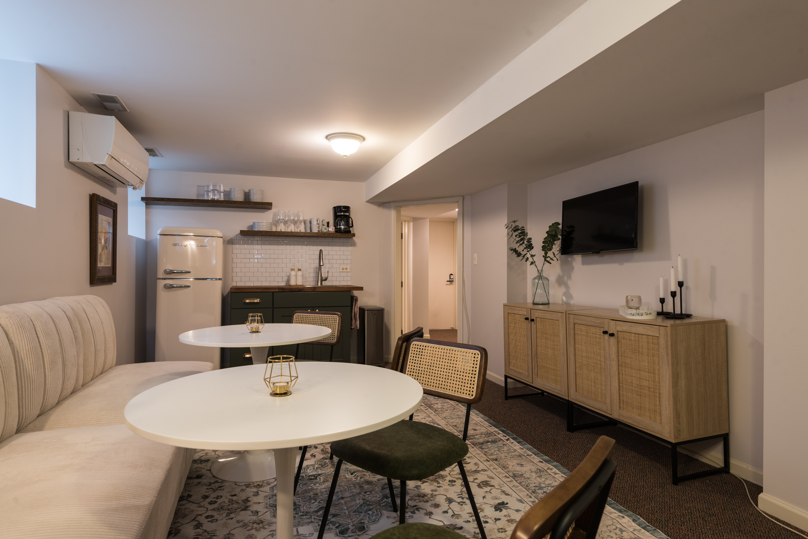 2741 Eastwood Ave Evanston, IL 60201