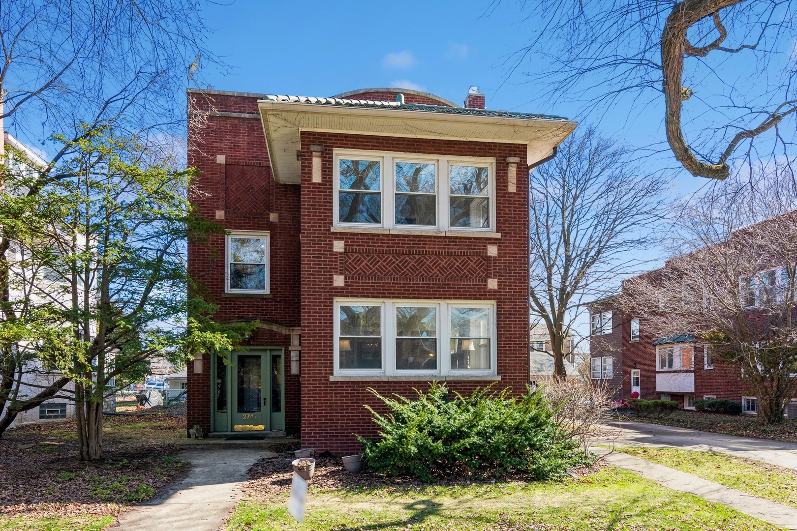 2741 Eastwood Ave Evanston, IL 60201
