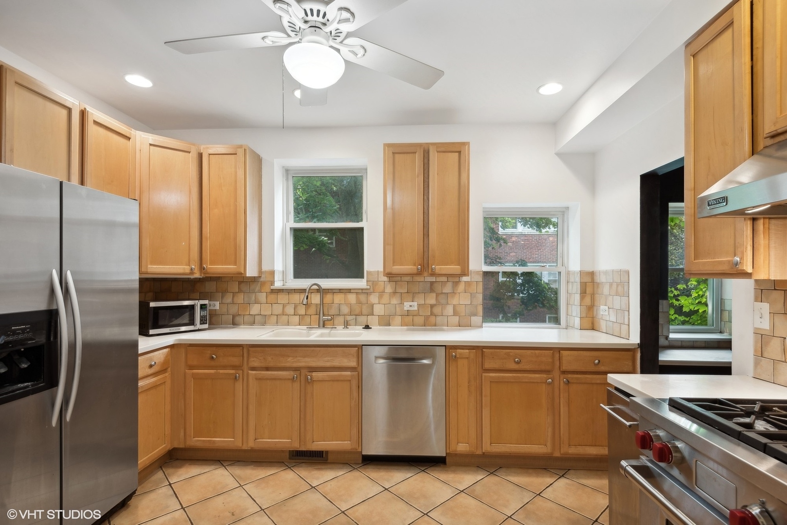 2741 Eastwood Ave Evanston, IL 60201