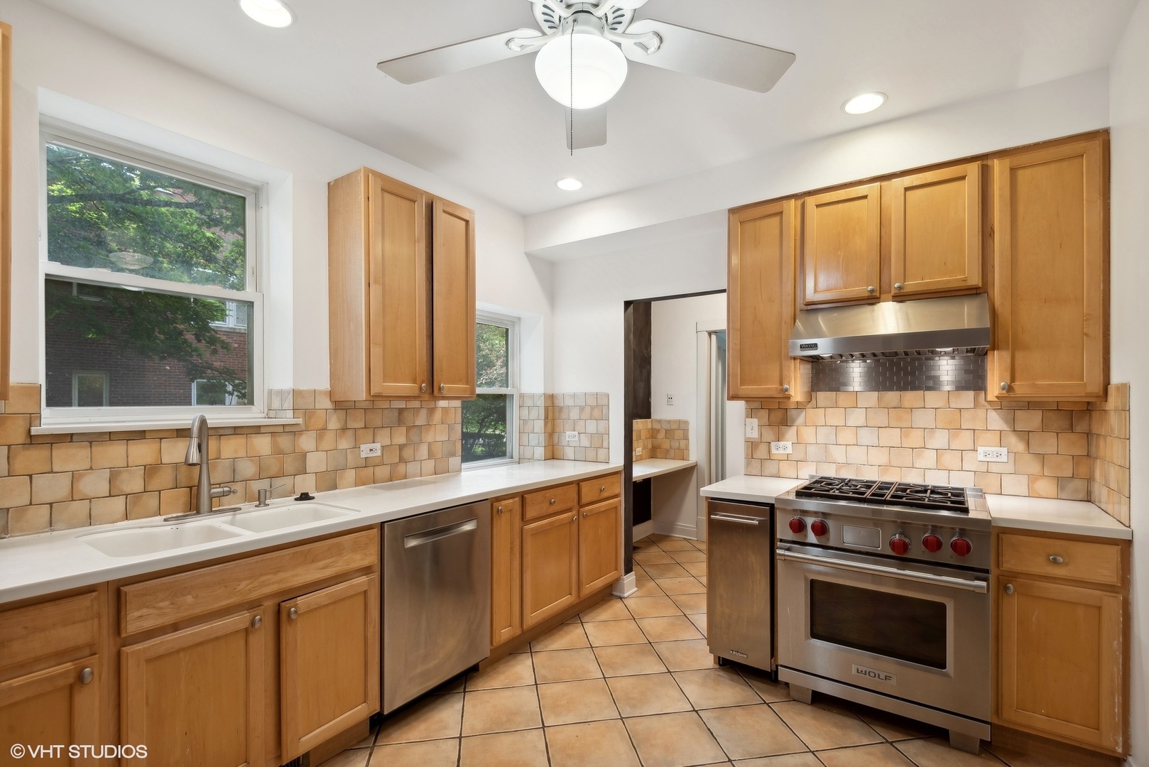 2741 Eastwood Ave Evanston, IL 60201