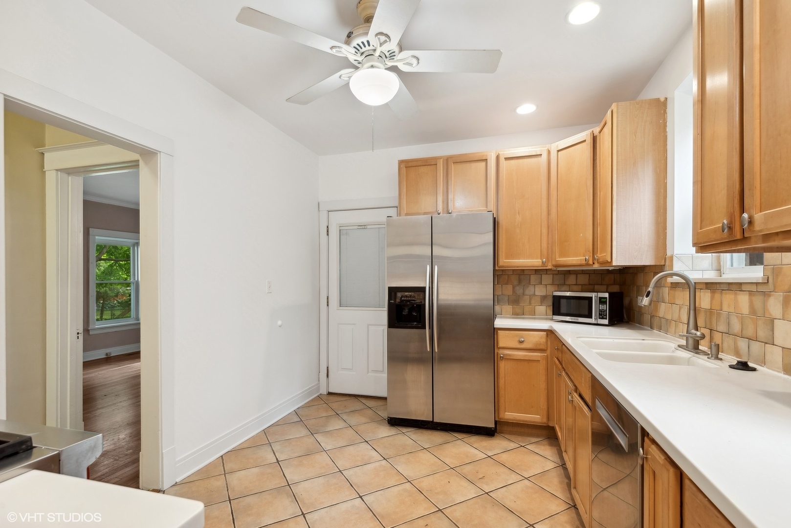 2741 Eastwood Ave Evanston, IL 60201