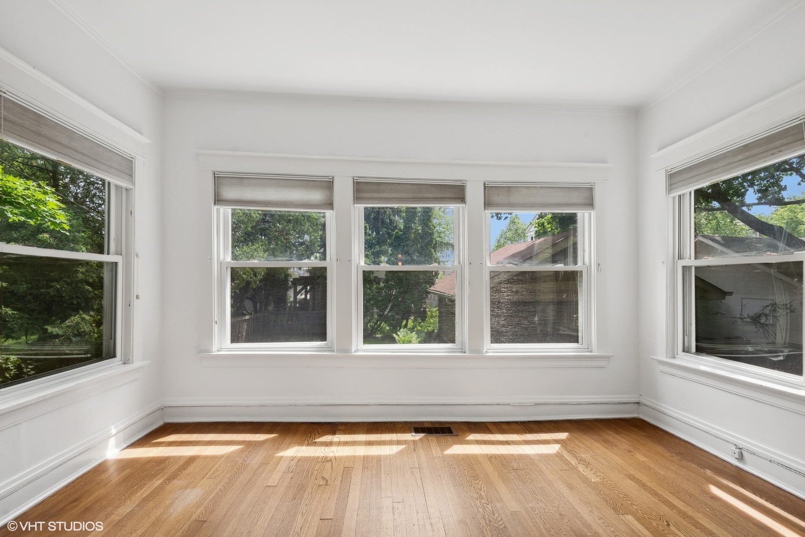 2741 Eastwood Ave Evanston, IL 60201