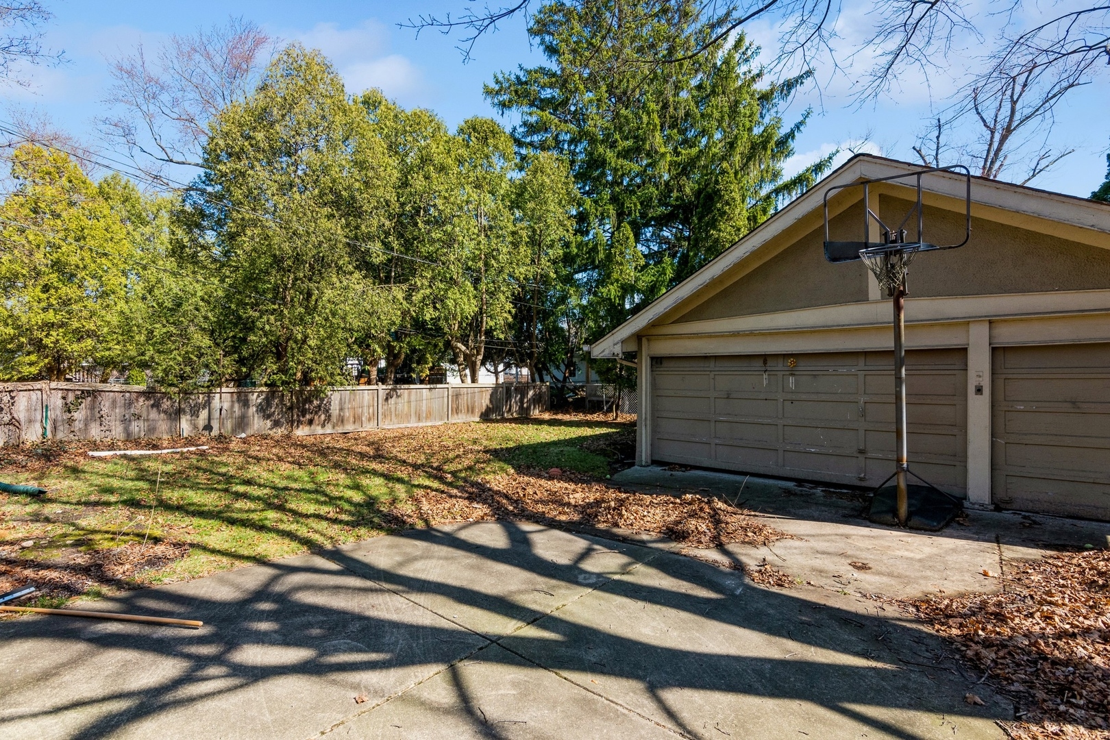 2741 Eastwood Ave Evanston, IL 60201