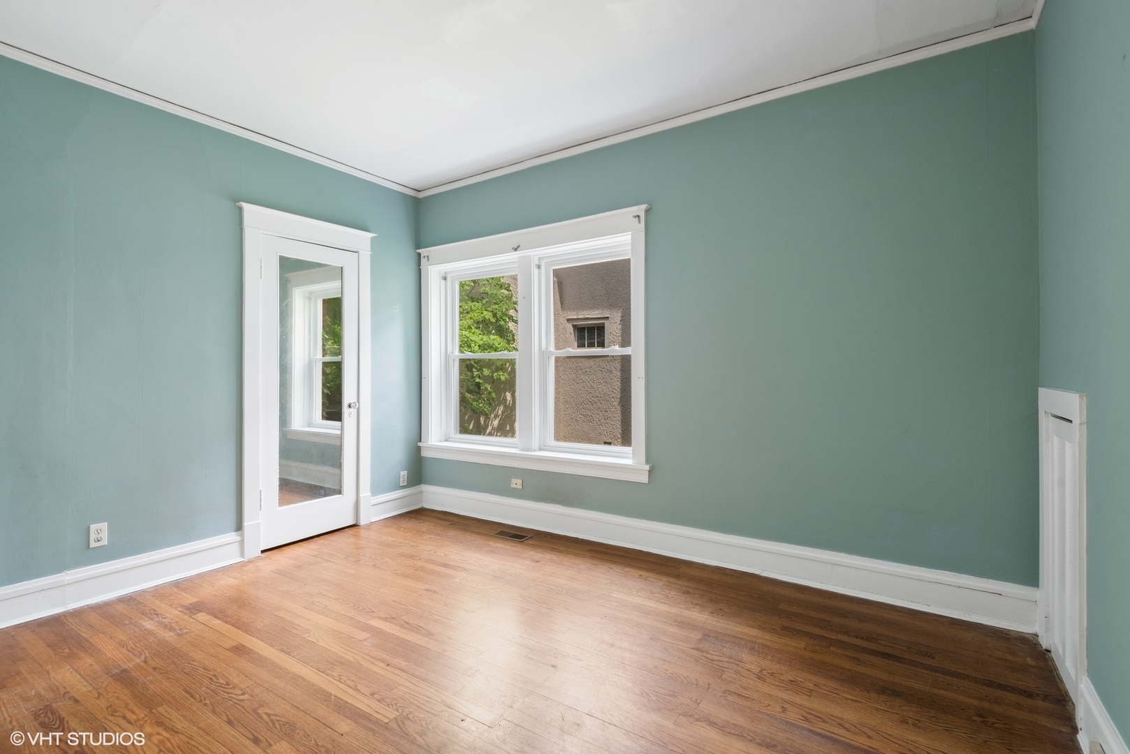 2741 Eastwood Ave Evanston, IL 60201