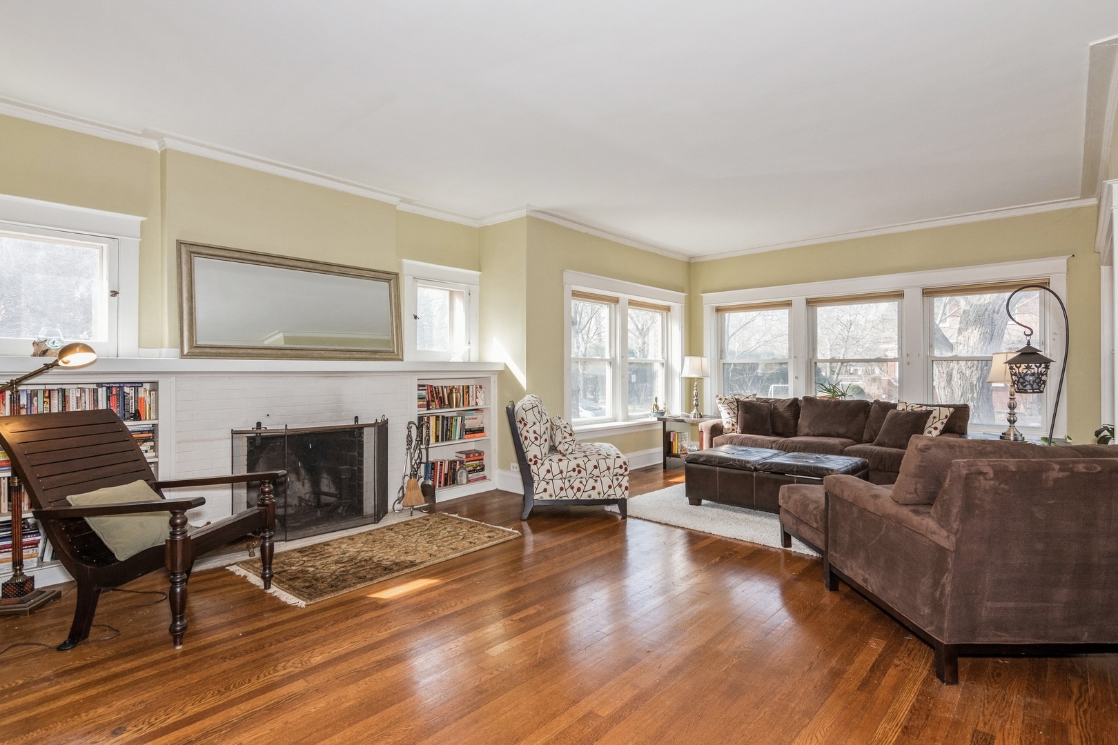 2741 Eastwood Ave Evanston, IL 60201