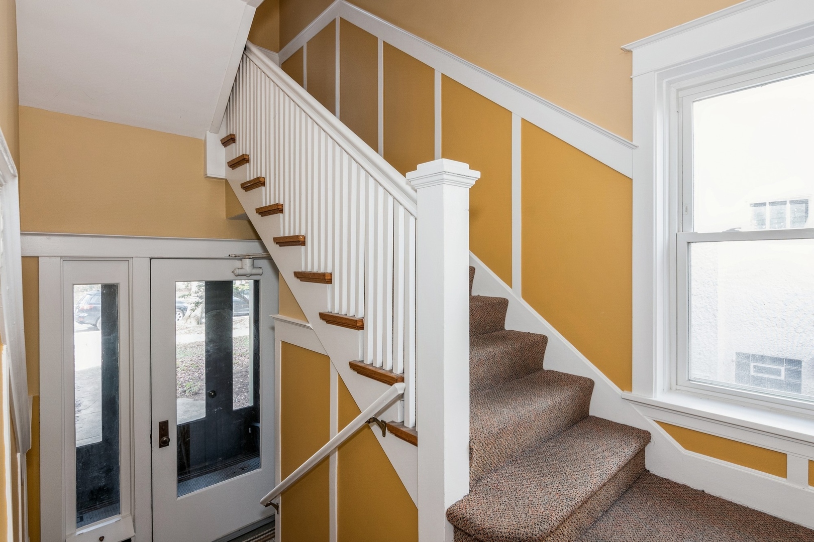 2741 Eastwood Ave Evanston, IL 60201