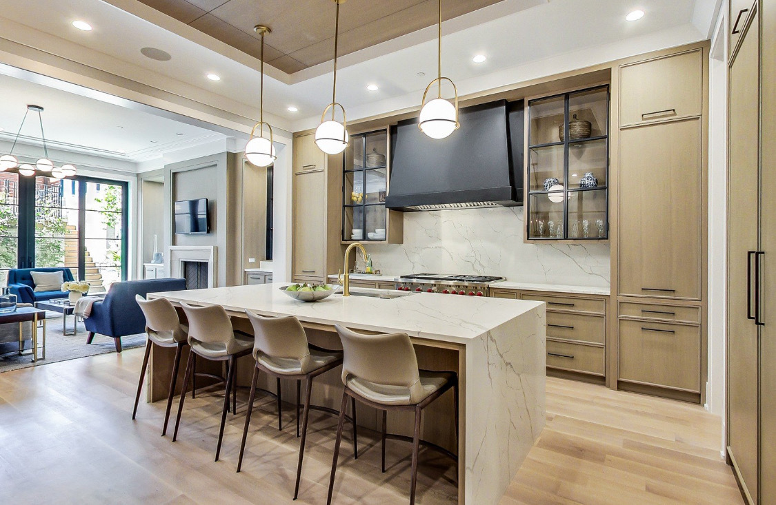 3233 Central St Evanston, IL 60201