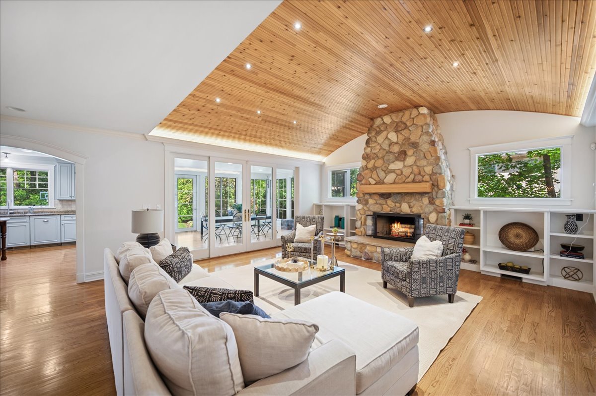 1120 Chestnut Ave Wilmette, IL 60091